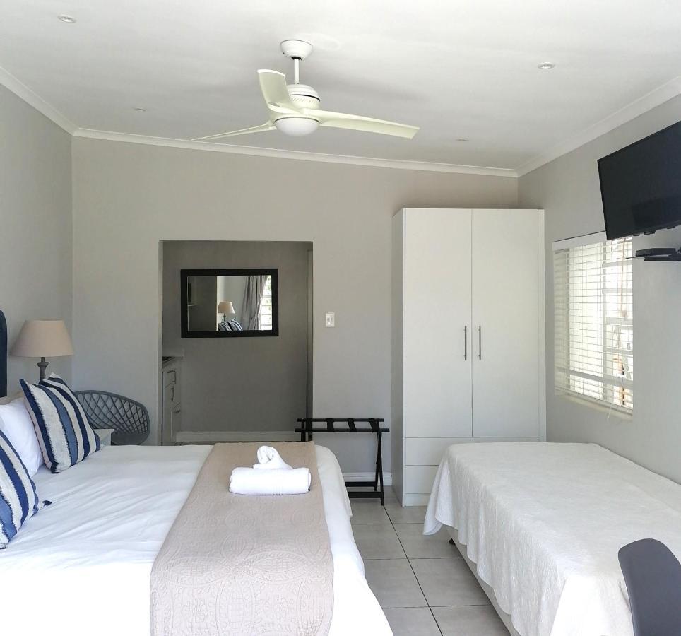 Conifer Beach House Port Elizabeth Zewnętrze zdjęcie